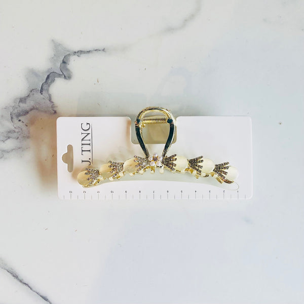 Milky Shine Hair Claw