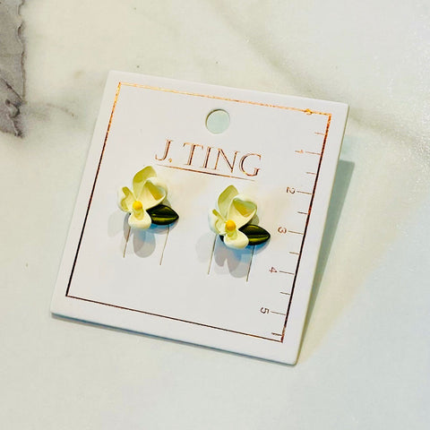 Petite Daisy Flower Earrings