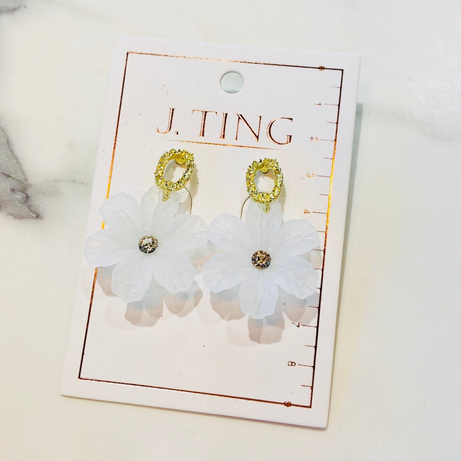 Pearly White Flower Earrings