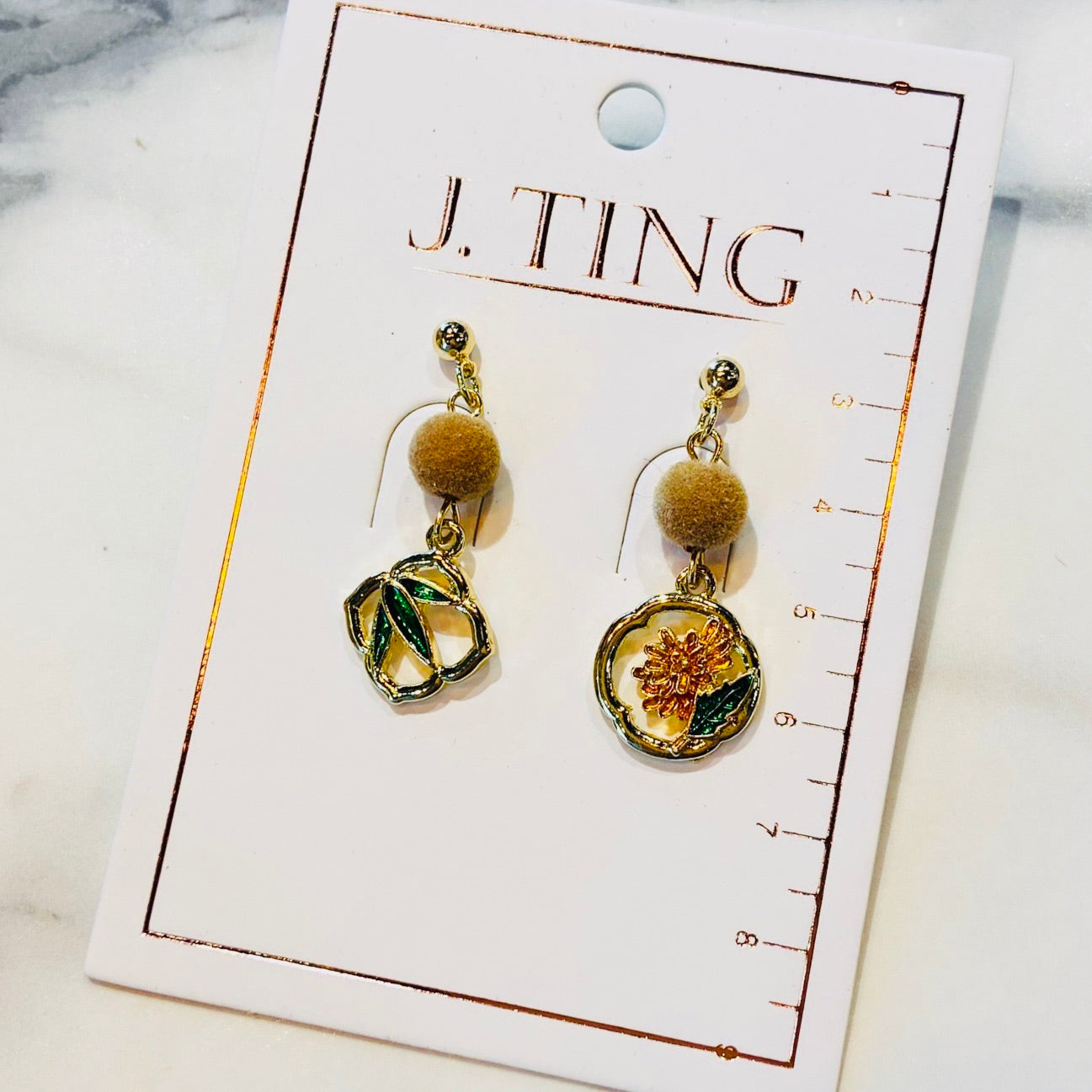 Small Gold Simple Earrings
