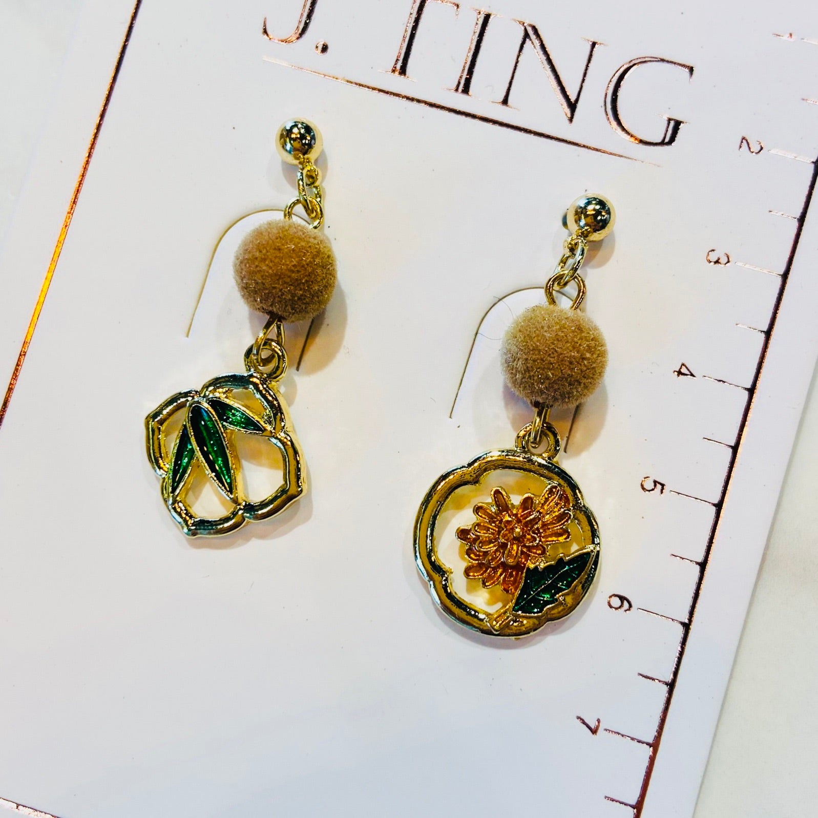 Small Gold Simple Earrings