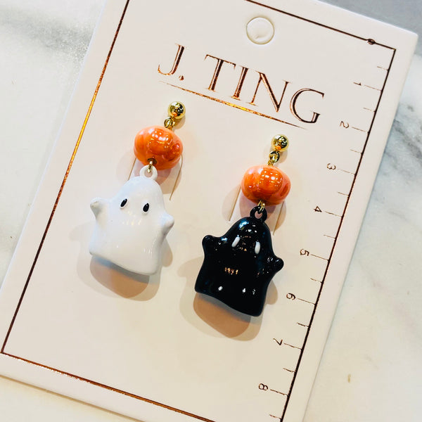 Cute Black And White Ghost Duo Halloween Earrings (Copy)