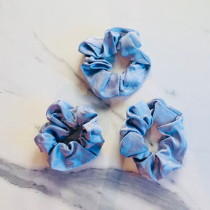 Glossy Scrunchie