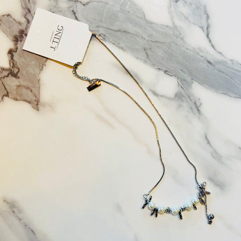 Silver Sophisticated Pearly Necklace