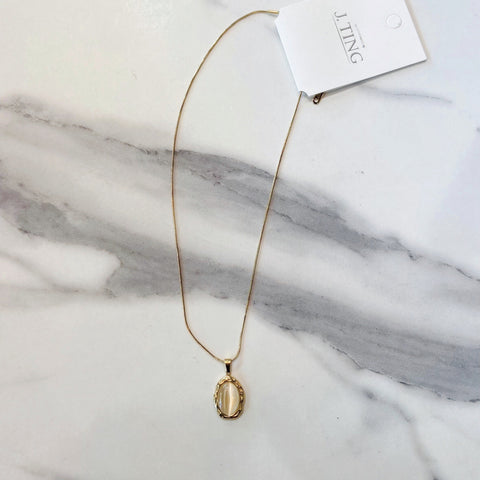 Gold Iridescent Pendant Chain Necklace