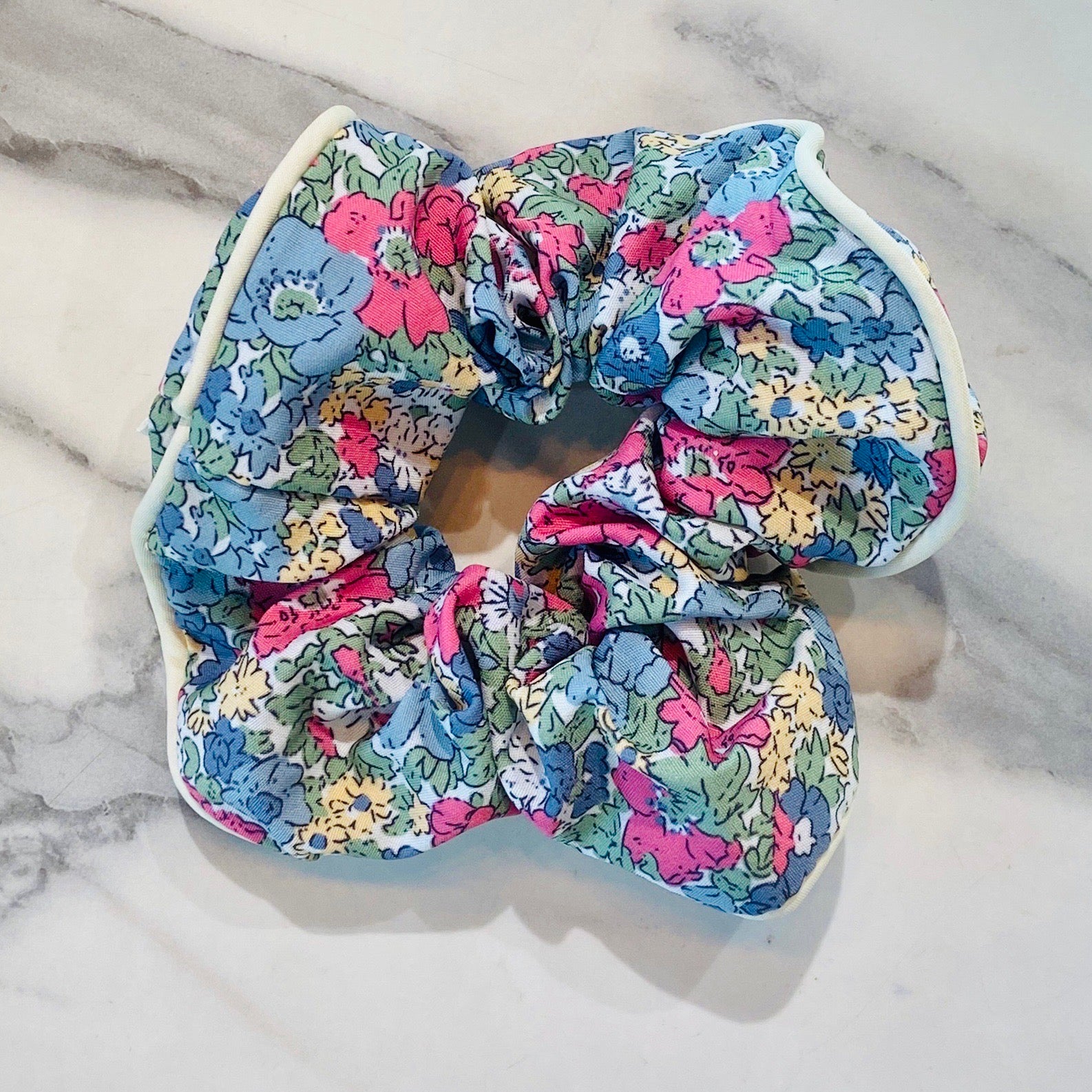 Jumbo Cream Edge Floral Scrunchie