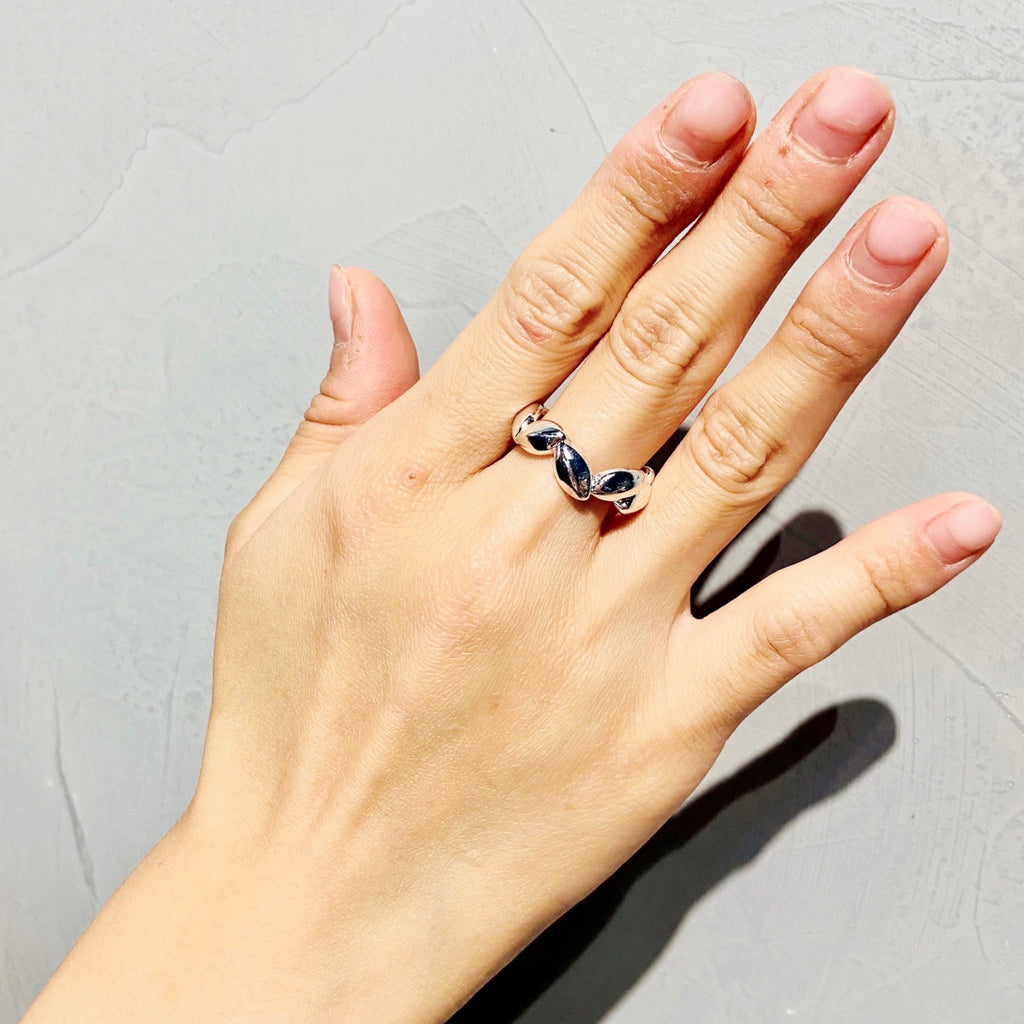 Silver Leaf Ring