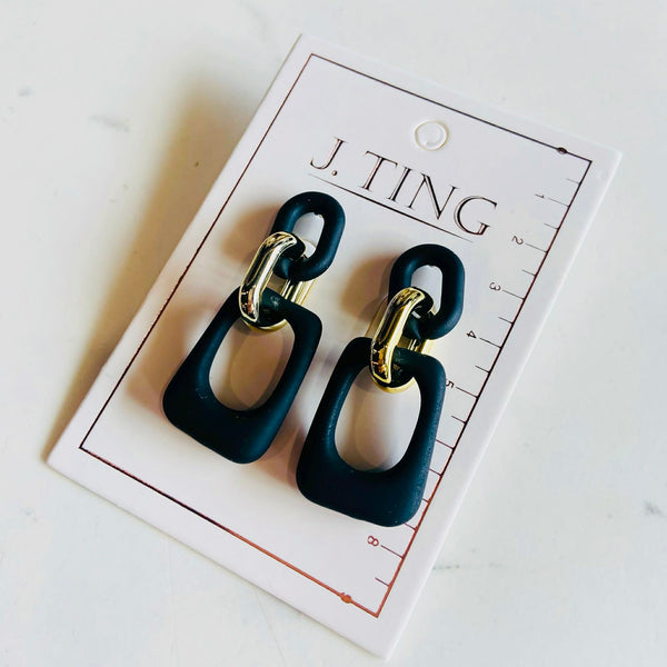 Sleek Link Earrings