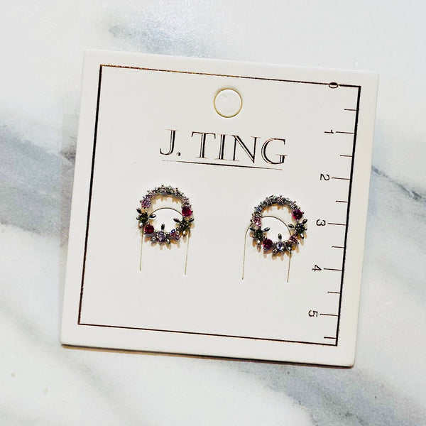 Sparkly Wreath Silver Earrings