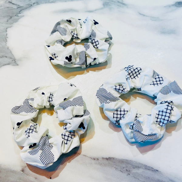 Tri-Style Silhouette Scrunchie