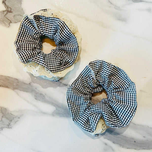Black And White Plaid Jumbo Scrunchie