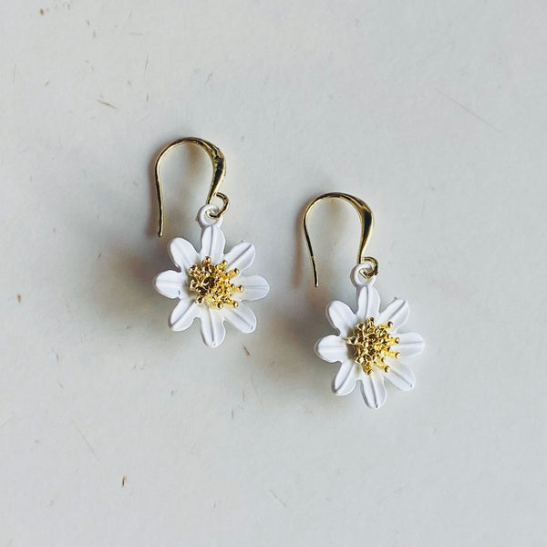 Petite Daisy Earrings