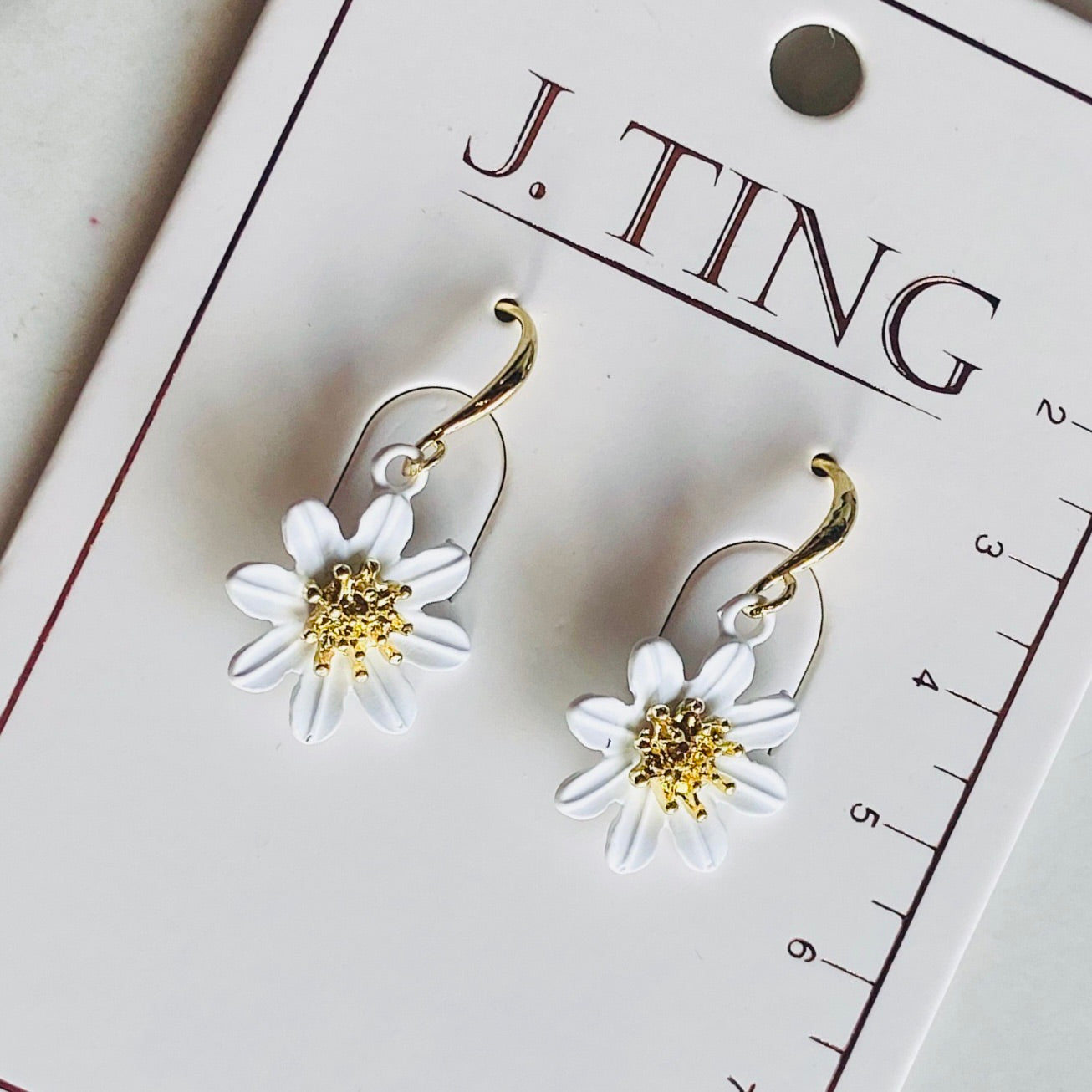 Petite Daisy Earrings