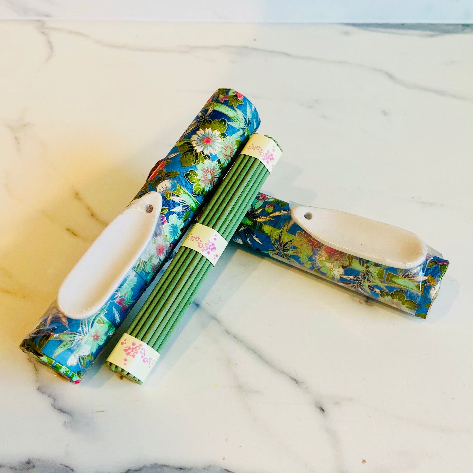 Summer Breeze - Incense Sticks Including Incense Holder