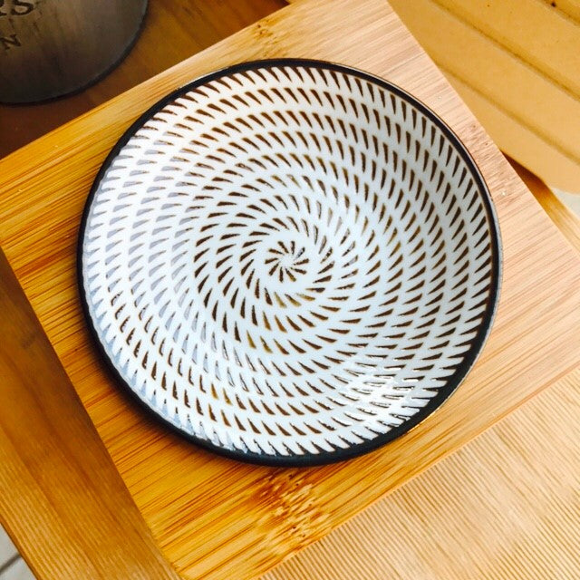 Concentric Circles Pattern Oil Burner