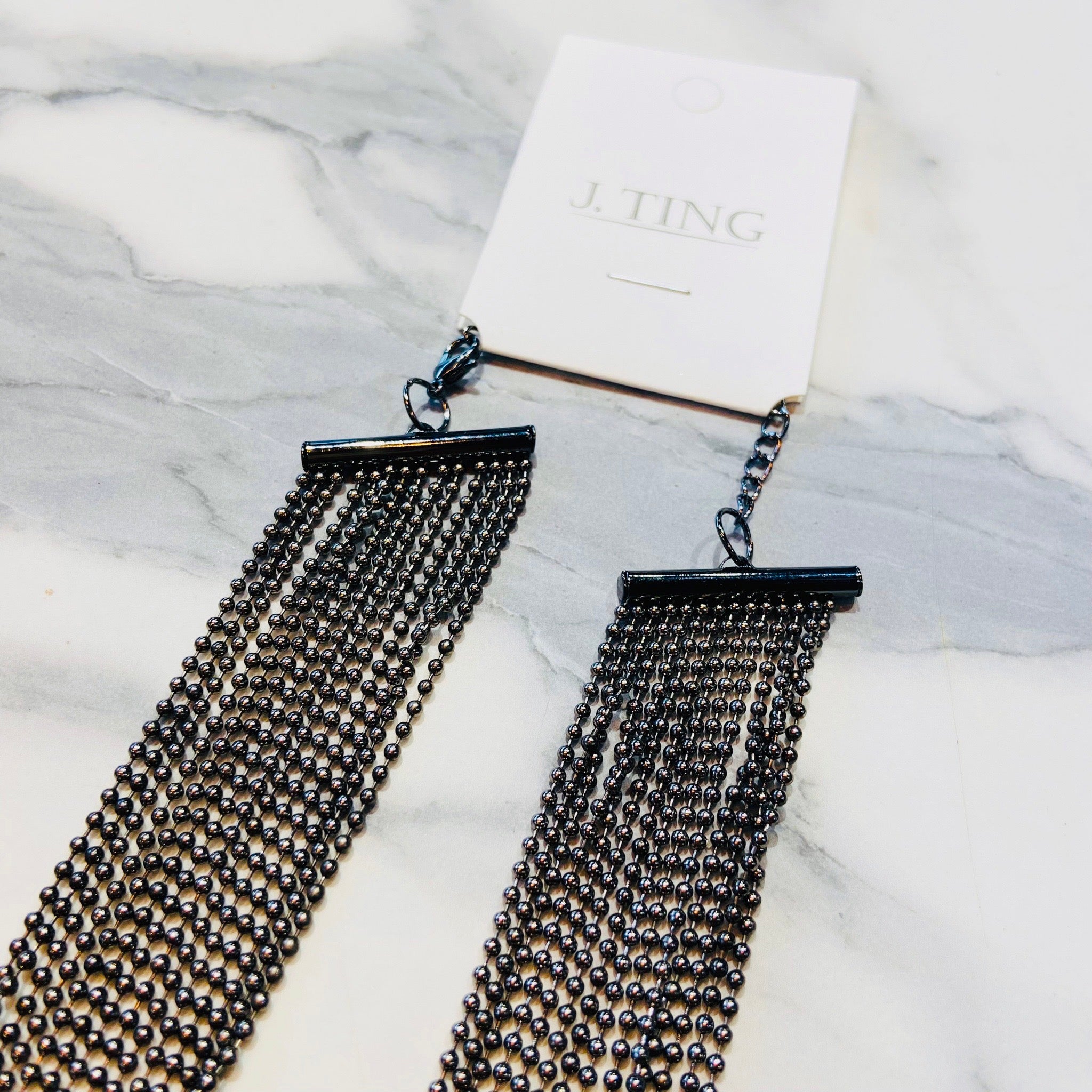 Small Beaded Necklace - Black